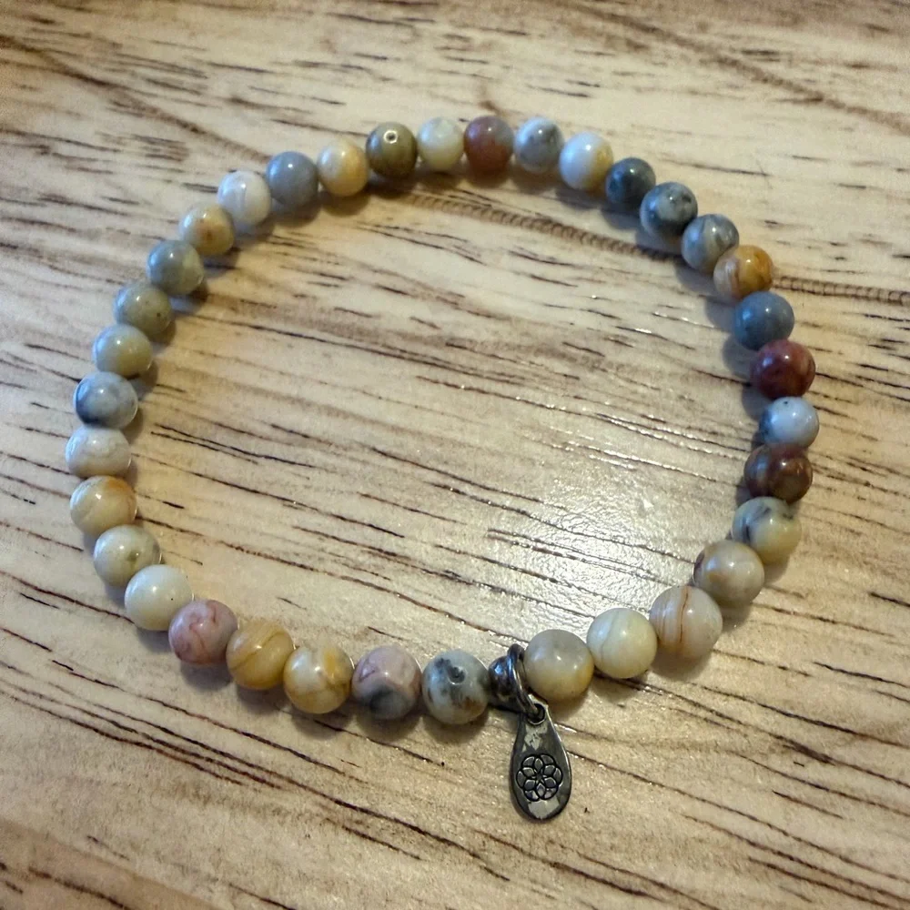 💎Bamboo leaf Energy Tiny Rituals stones bracelet beige neutrals colors - Picture 3 of 5